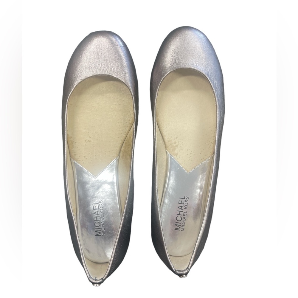 Michael Kors Venus Flat Size 10